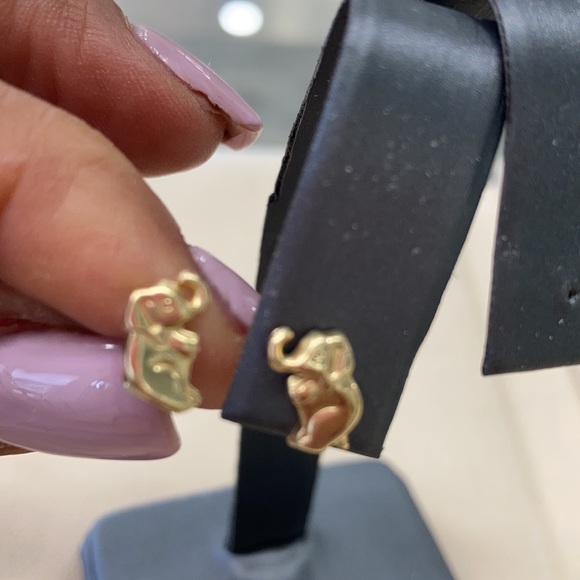 14k Yellow Gold Elephant Earrings - Picture 5 of 5